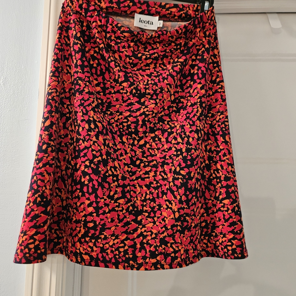 Leota Women's A-Line Skirt in Pink and Orange